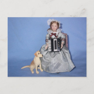 CARTE POSTALE ACCORDION LADY