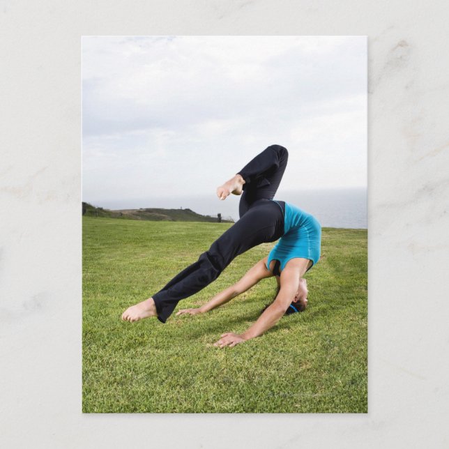 Carte Postale acrobates et contorsionnistes (Devant)