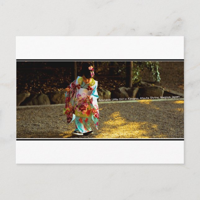 Carte Postale © Adorable Girl in Kimono, Atsuta Shrine, Nagoya (Devant)