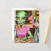 Alien en Pizza à manger rose avec un vase de fleur