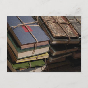 Carte Postale Ancienne pile de livres