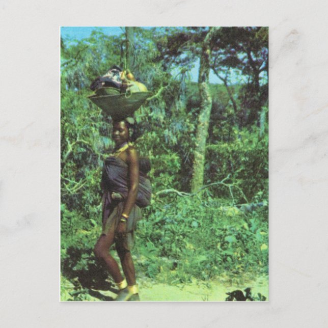 Carte Postale Angola, femme revenant du marché (Devant)