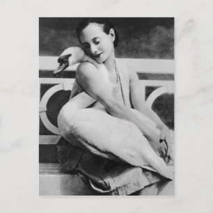 Carte Postale Anna Pavlova avec son cygne de compagnie Jack, ver