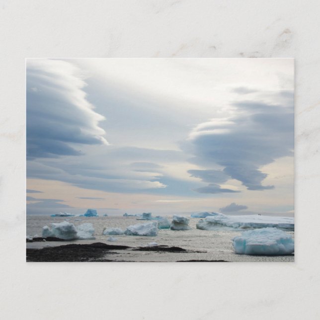 Carte Postale Antarctique. Brown Bluff. Nuages lenticulaires (Devant)