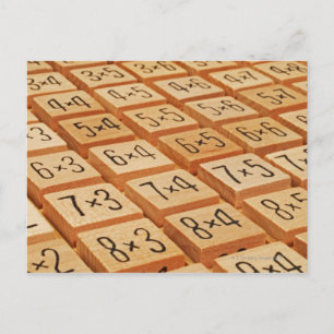 Carte Postale Arithmétique. Multiplication temps table en bois