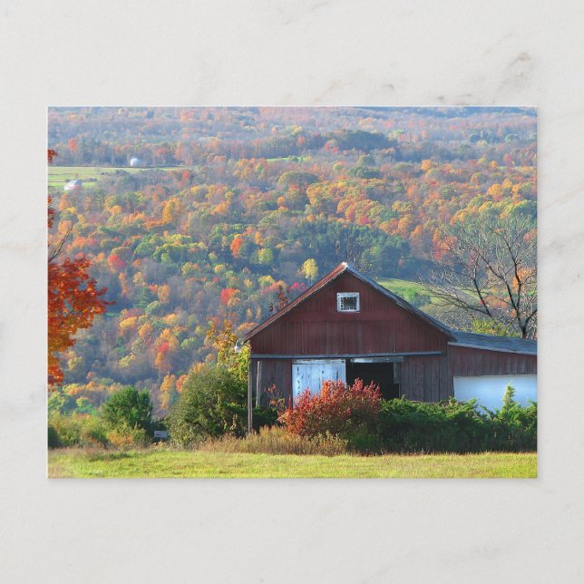 Carte Postale Autumn Barn et Hills (Devant)
