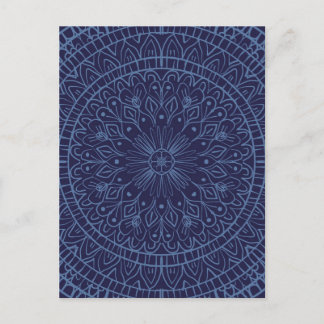 Carte postale avec motif de mandala bleu profond