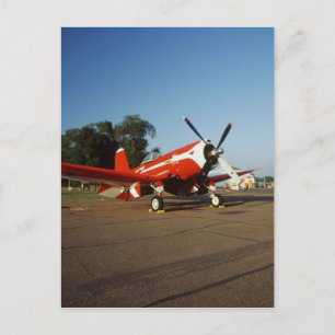 Carte Postale Avion F2G-1D Super Corsair lors d'un spectacle aér