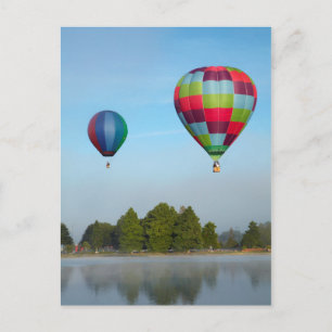 Carte Postale Ballons à air chaud au-dessus d'un lac, NZ