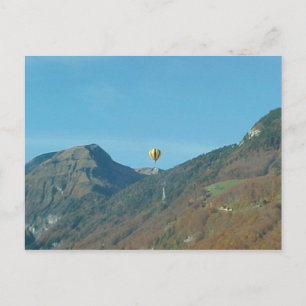 Carte Postale Balloon sur les montagnes