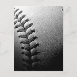 Carte Postale Baseball en noir et blanc en gros plan