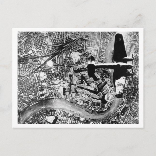 Carte Postale Bataille de Grande-Bretagne & La Blitz : #8 Sur la (Devant)