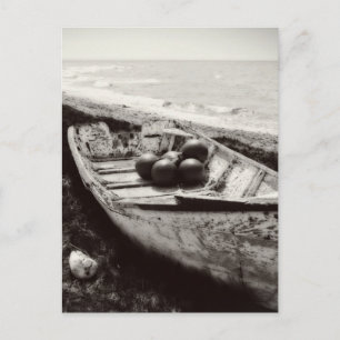 Carte Postale Bateau de pêche noir et blanc