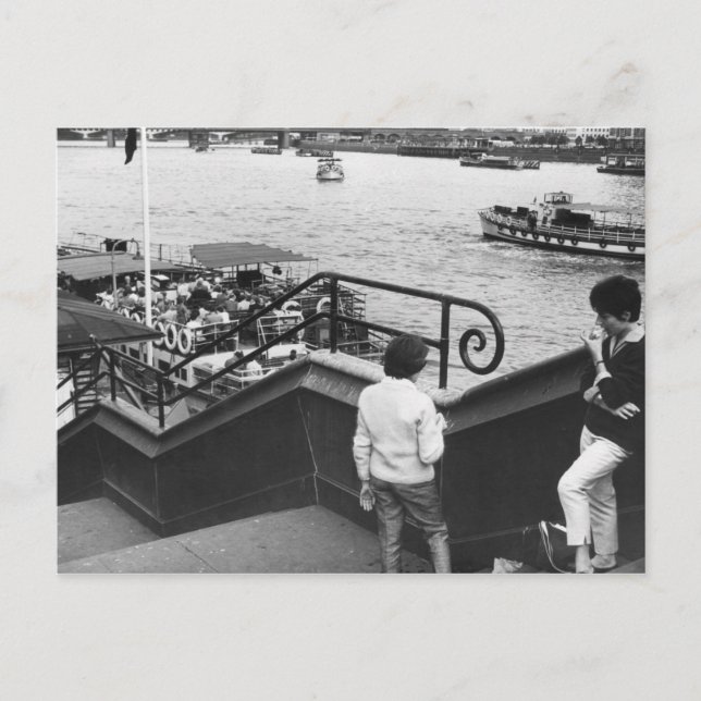 Carte Postale Bateaux De Plaisir Sur La Tamise (Devant)