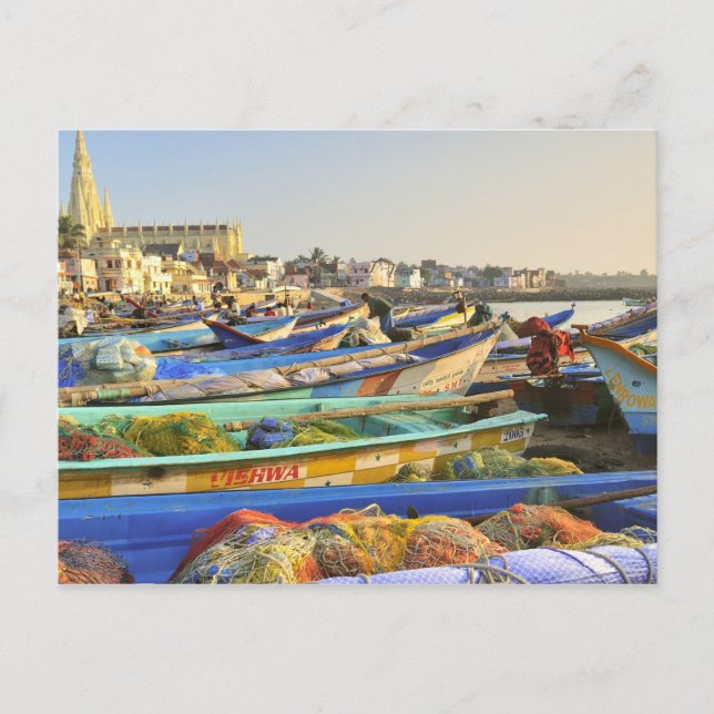 Carte Postale Bateaux préparés pour la pêche, L'église de (Devant)