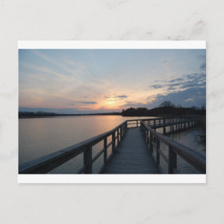 Carte Postale Beau coucher de soleil sur un quai