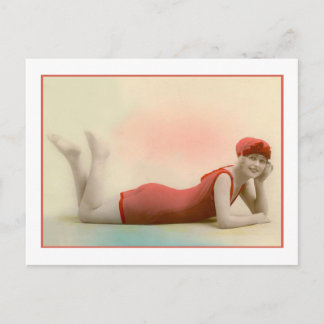 Carte Postale Beauté de bain en combinaison rouge orange
