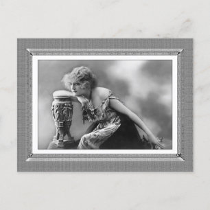Carte Postale Beauté vintage - Contemplation - en noir et blanc