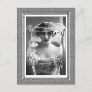 Carte Postale Beauté vintage - Voile nuptiale - en noir et blanc