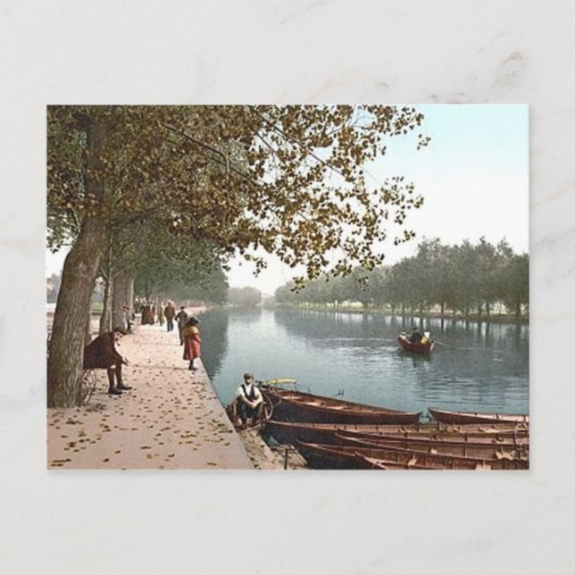 Carte Postale Bedford, au bord de la rivière (Devant)
