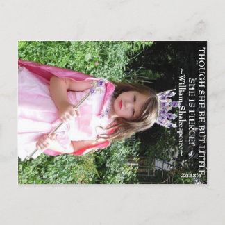 Carte Postale Bien qu'elle ne soit que petite, elle est féroce !