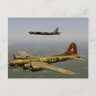 Carte Postale Bombardiers B17G et B52H en vol