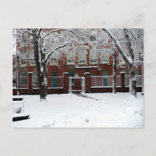 Carte Postale Boston Red School House en hiver Neige blanche