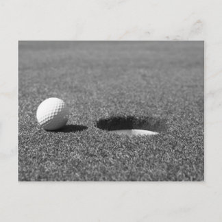 Carte Postale Boule de golf à côté du trou