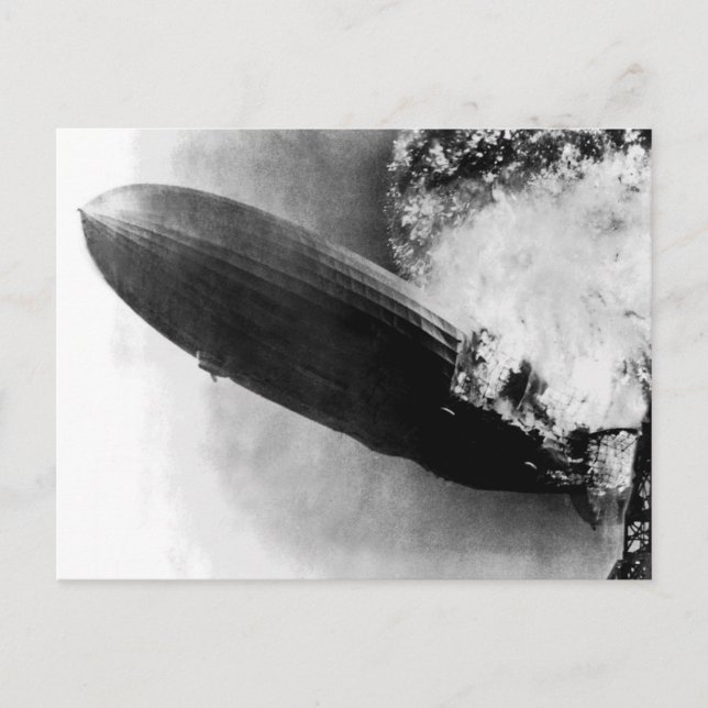 Carte Postale Brûlage de zeppelin (Devant)