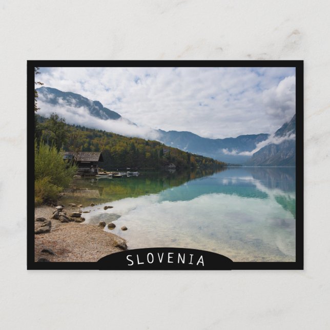Carte Postale Cabine le long du lac Bohinj en Slovénie (Devant)