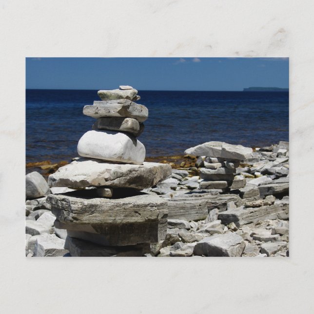 Carte postale - Cairns at Door Bluff in Door Count (Devant)