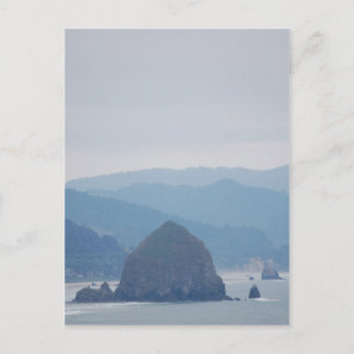 Carte Postale Cannon Beach Haystack dans la brume