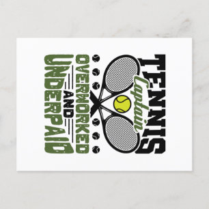 Carte Postale Capitaine de tennis surchargé de travail et sous-p