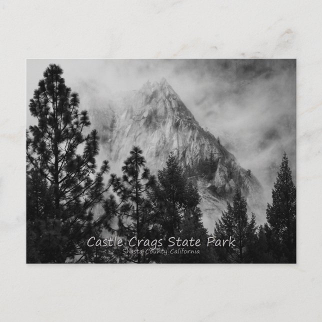 Carte Postale Castle Crags Moody Noir et blanc (Devant)