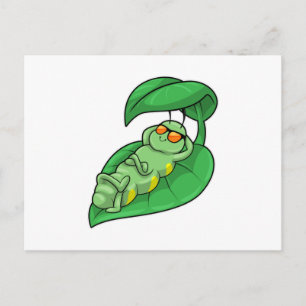 Carte Postale Caterpillar avec feuille