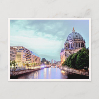 Carte Postale Cathédrale de Berlin au bord de la rivière Spree l
