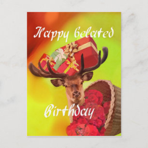Carte Postale Cerf avec des cadeaux d'anniversaire tardif.