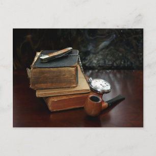 Carte Postale C'est quoi ? Pipe smoking and vintage books