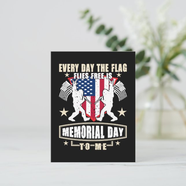 Carte Postale Chaque Jour Le Drapeau Flies Gratuitement C'Est Le (Debout devant)