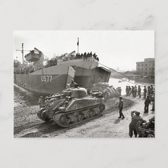 Carte Postale Chars Sherman de la Seconde Guerre mondiale débarq (Devant)