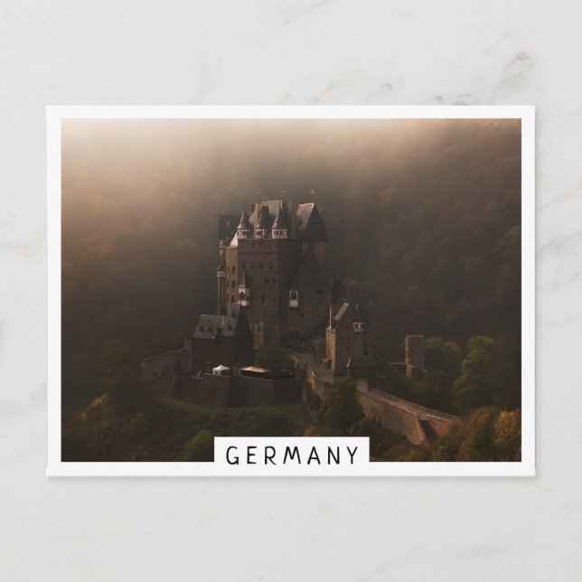 Carte Postale Château de Burg Eltz dans le brouillard matinal (Devant)