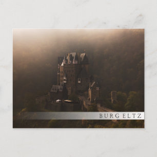 Carte Postale Château de Burg Eltz dans le brouillard matinal