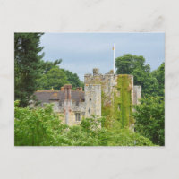 Château de Fairy Tale caché dans la forêt