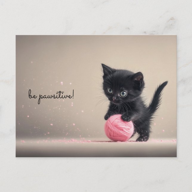 Carte Postale Chaton noir Jouer avec balle rose de laine (Devant)
