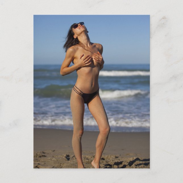 Carte Postale ● Chaud ! ● photo de la fille de la plage de bikin (Devant)