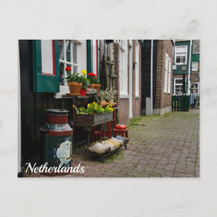 Carte Postale Chaussure en bois traditionnel néerlandais sur rue