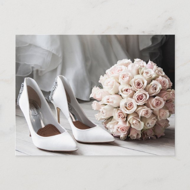 Carte Postale Chaussures nuptiales et bouquet de roses jour de m (Devant)