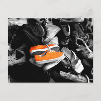 Carte Postale Chaussures oranges