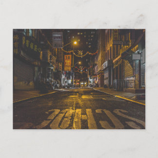 Carte Postale Chinatown Alleyway in New York at Night