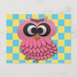 Carte Postale Chouette rose mignonne sur damier bleu et jaune